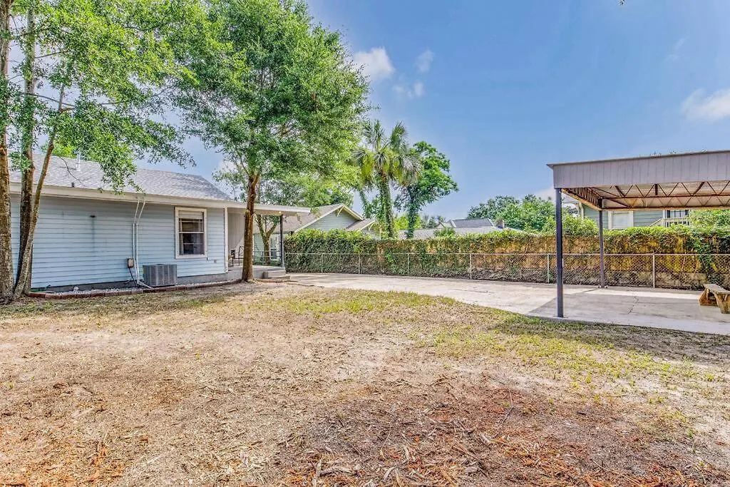 The East Hill Escape, A Bay View Beachy Cottage Pensacola United States