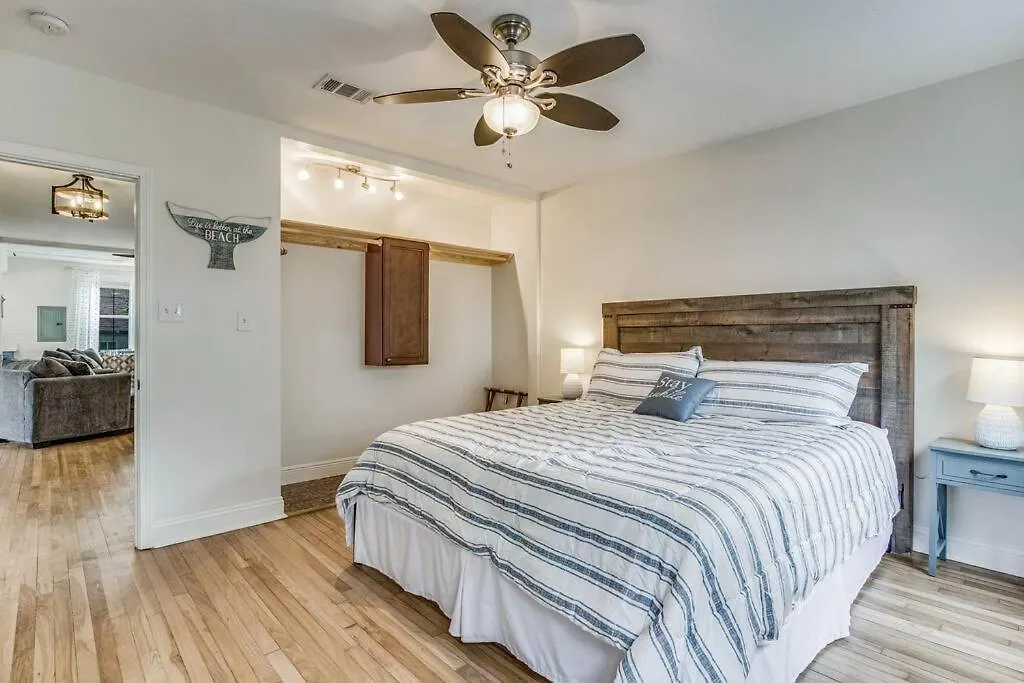 Holiday home The East Hill Escape, A Bay View Beachy Cottage Pensacola United States